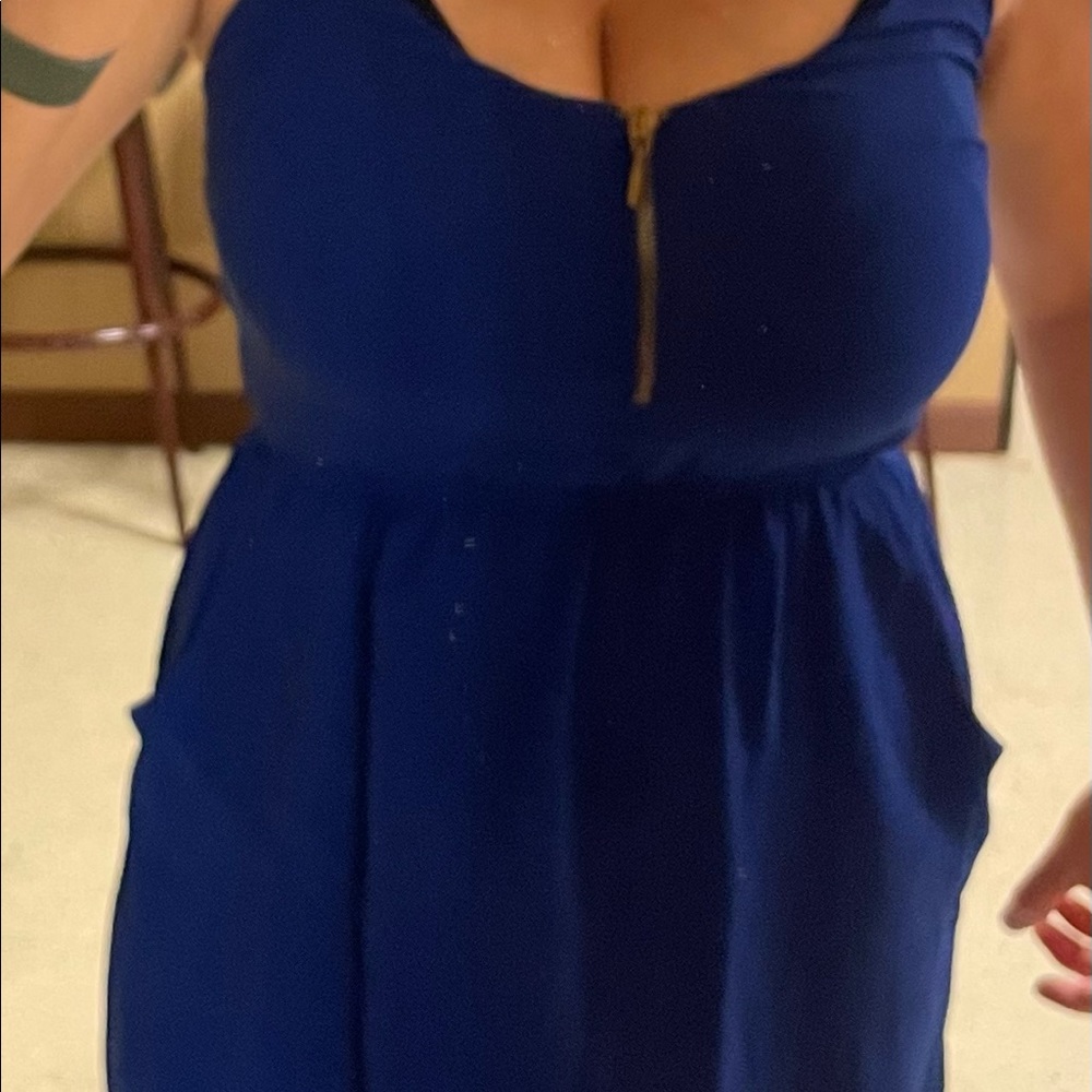 Dress - Picture 3 of 4